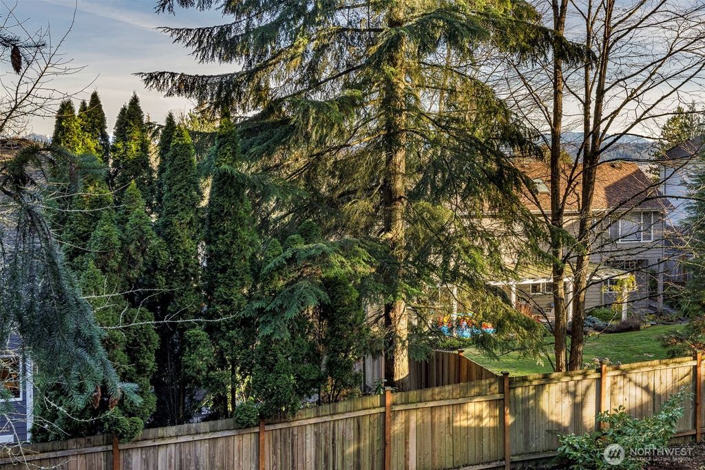 Photo of 7748 151st Avenue NE, Redmond, WA 98052 (MLS # 2338238)