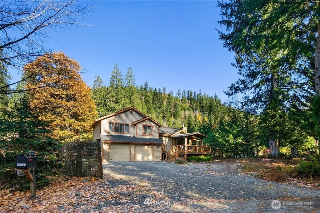 Photo of 44726 SE 70th Street, Snoqualmie, WA 98065 (MLS # 2366960)