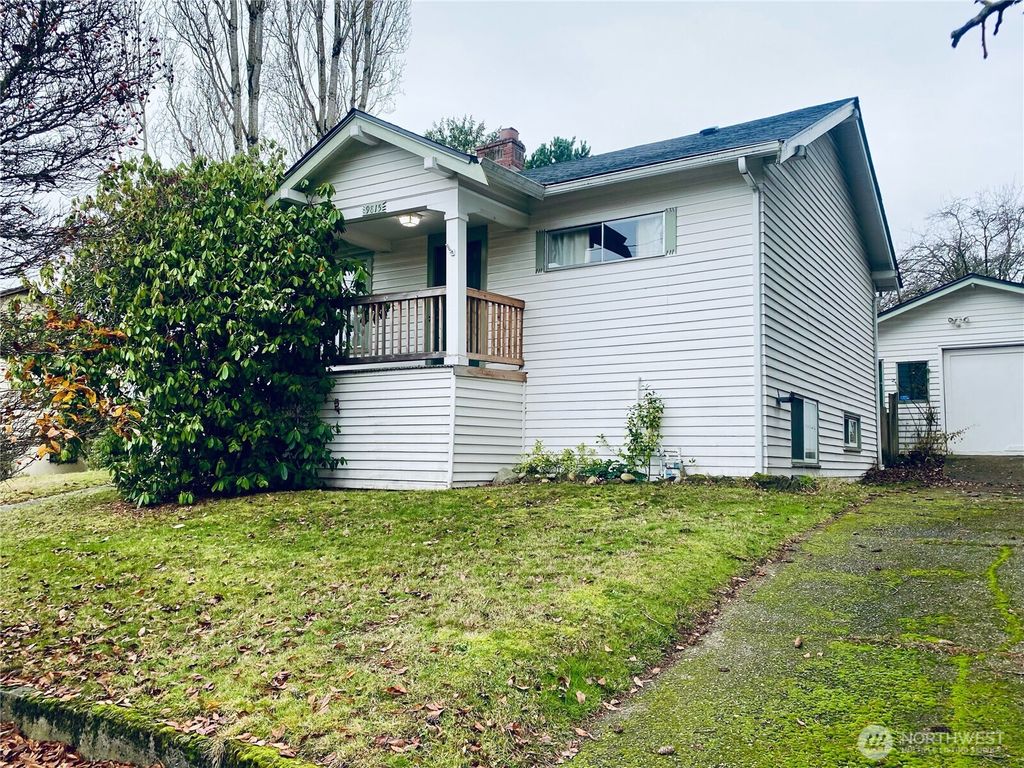 Photo of 9815 Linden Avenue N, Seattle, WA 98103 (MLS # 2347615)