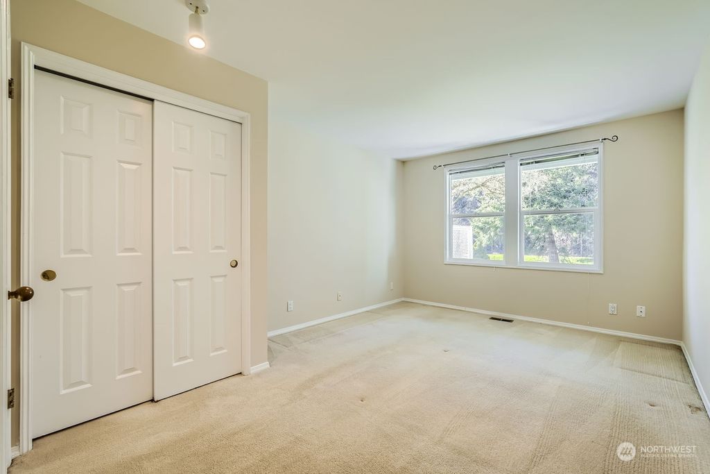 listing image 9364217561617537092