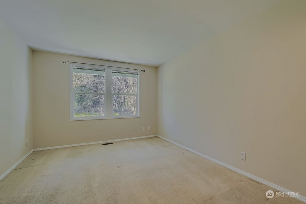 listing image 9366379409686756829