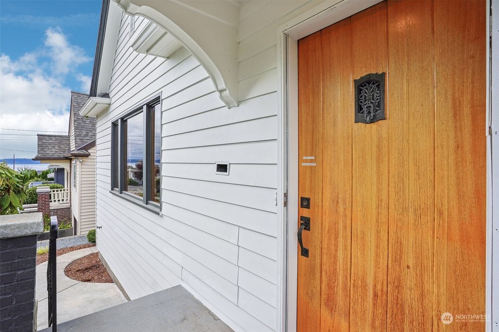 Photo of 3430 NW 62nd Street, Seattle, WA 98107 (MLS # 2272192)