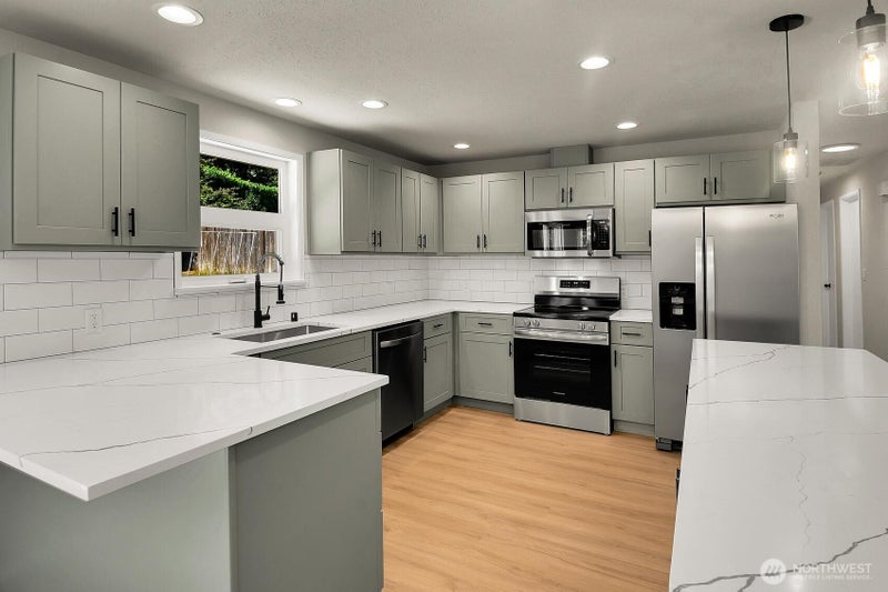 13020 Robinhood Lane