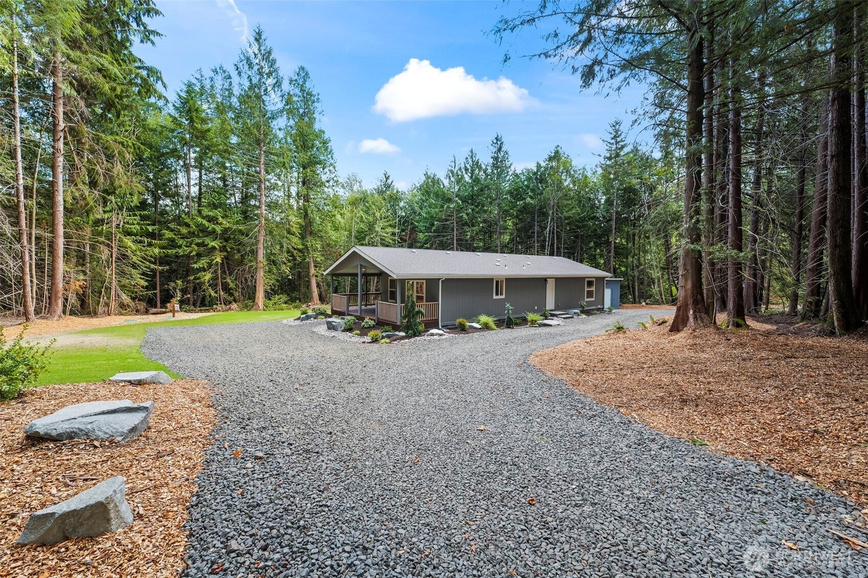 3975 Salmonberry Road SE