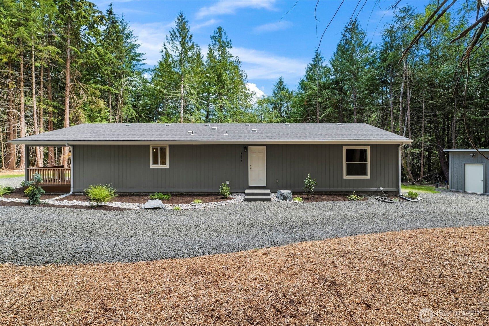 3975 Salmonberry Road SE