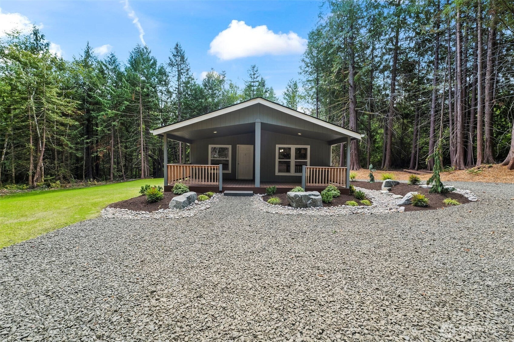 3975 Salmonberry Road SE