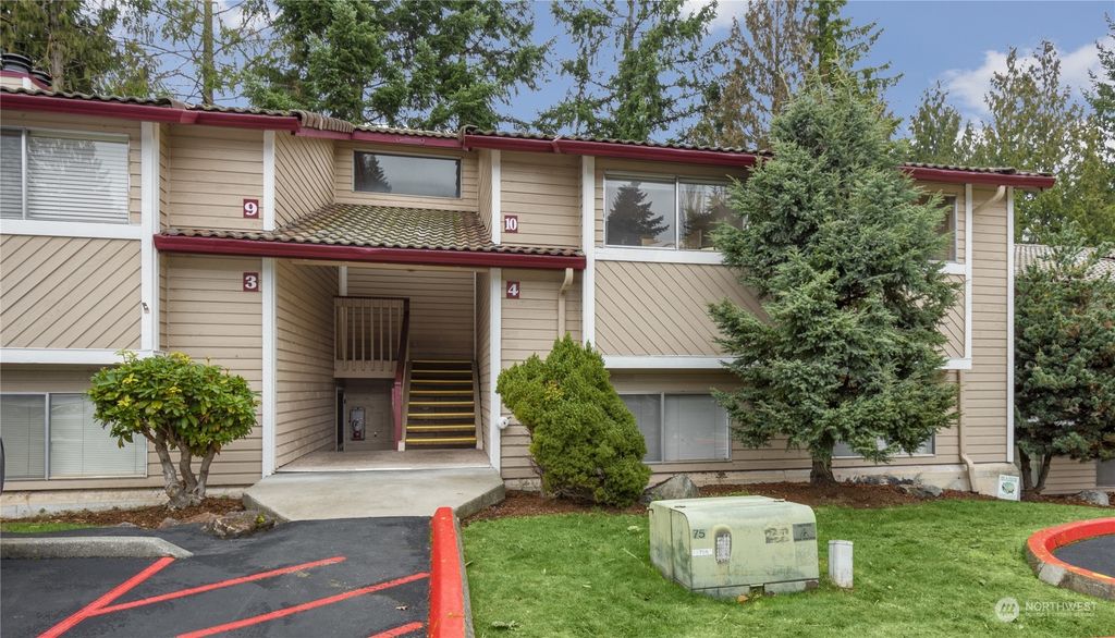 Photo of 17515 149th Avenue SE #E10, Renton, WA 98058 (MLS # 2030752)
