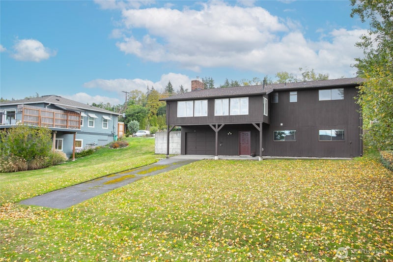 2301 Huron Street