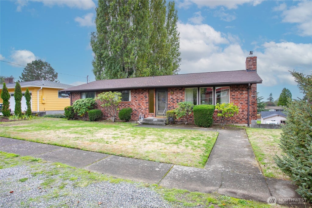 Photo of 2301 Huron Street, Bellingham, WA 98229 (MLS # 2591251)
