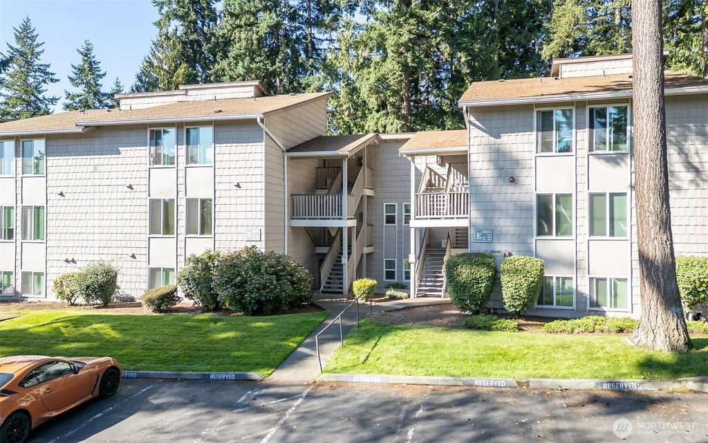 Photo of 33021 18th Place S #E205, Federal Way, WA 98003 (MLS # 2435232)
