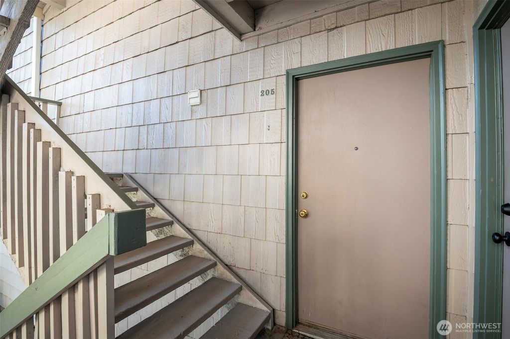 Photo of 33021 18th Place S #E205, Federal Way, WA 98003 (MLS # 2435232)