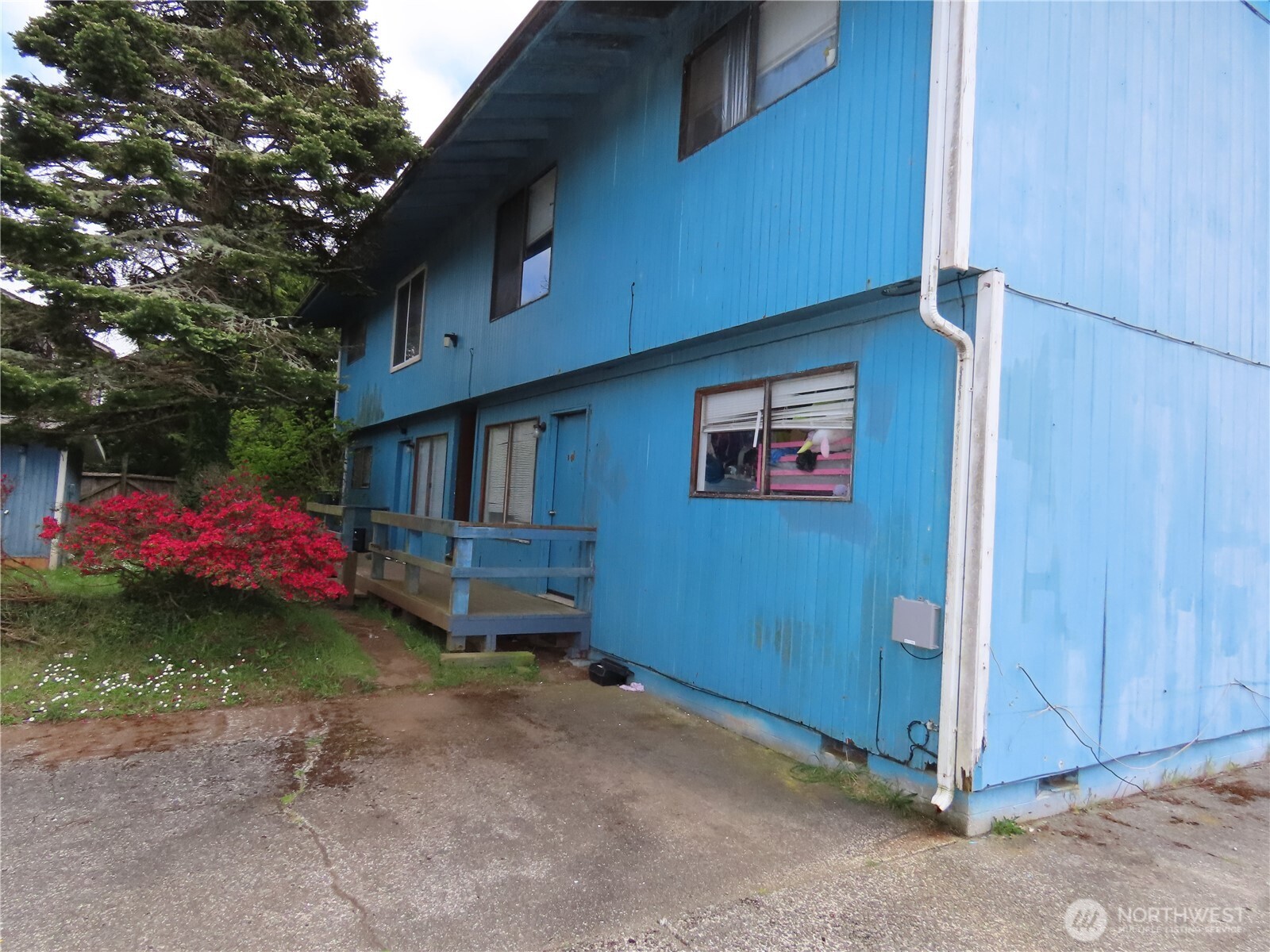 200 E Harms Drive