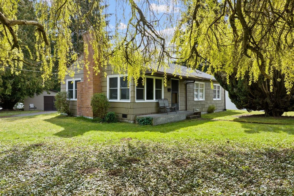 Photo of 16340 27th Avenue NE, Shoreline, WA 98155 (MLS # 2057388)