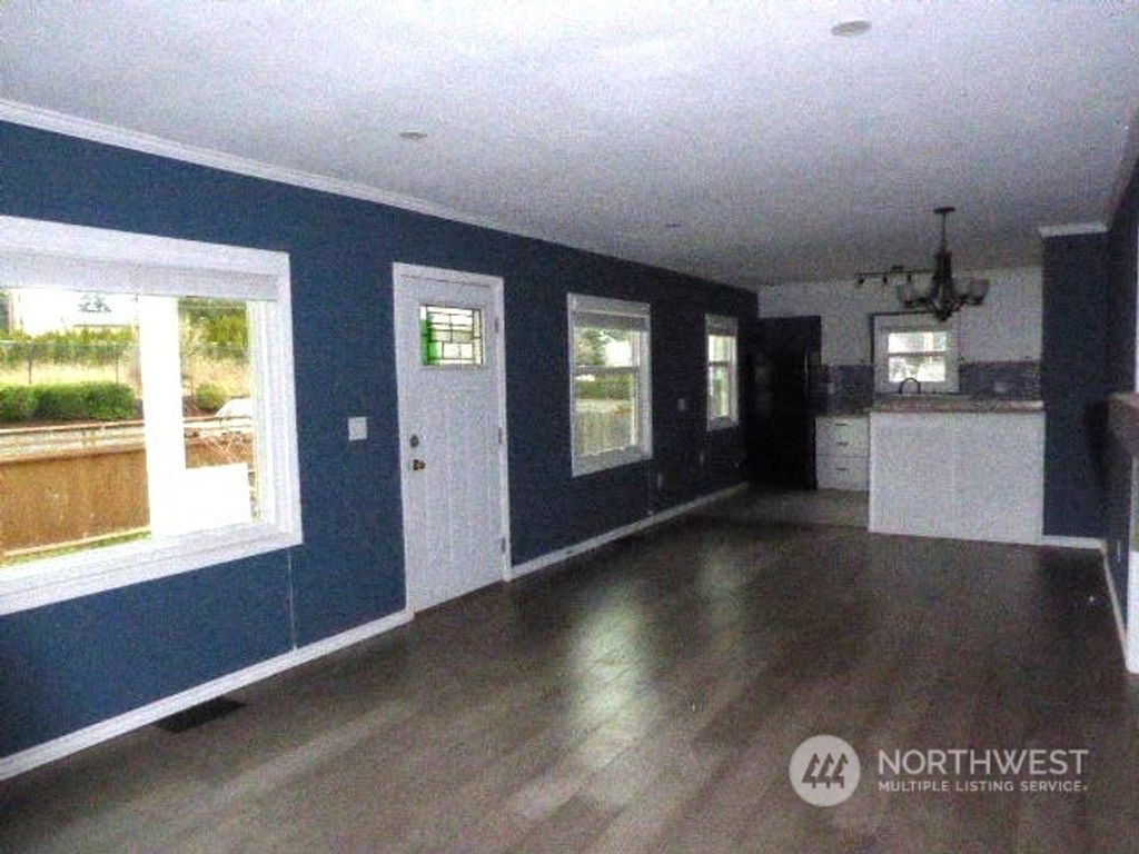 Photo of 6807 Highland Drive, Everett, WA 98203 (MLS # 2185209)