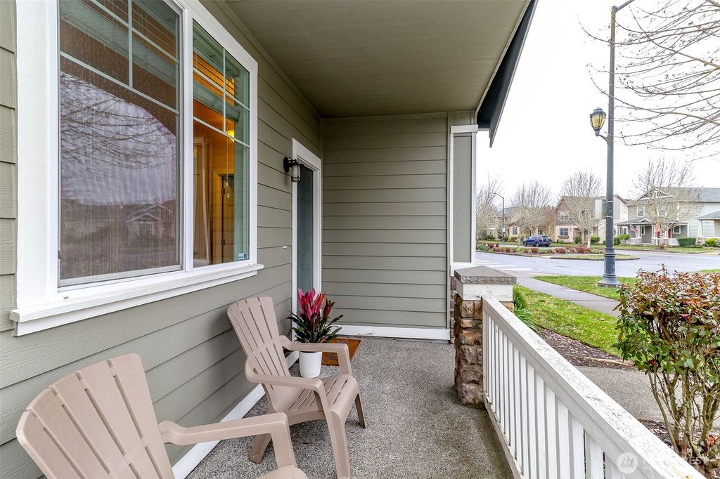 Photo of 5480 Balustrade Boulevard SE, Lacey, WA 98513 (MLS # 2463999)