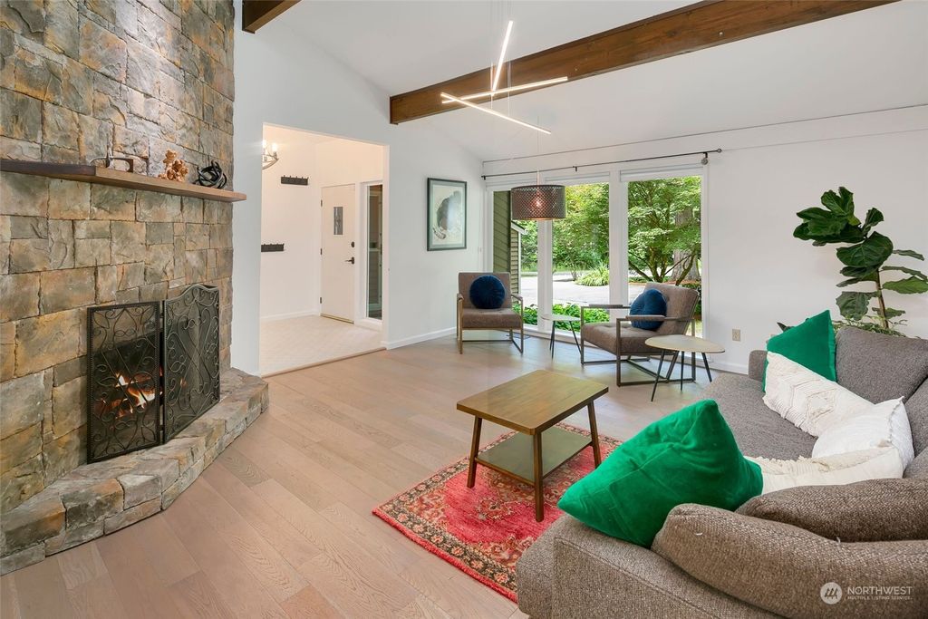 Photo of 14920 251st Place SE, Issaquah, WA 98027 (MLS # 2134347)