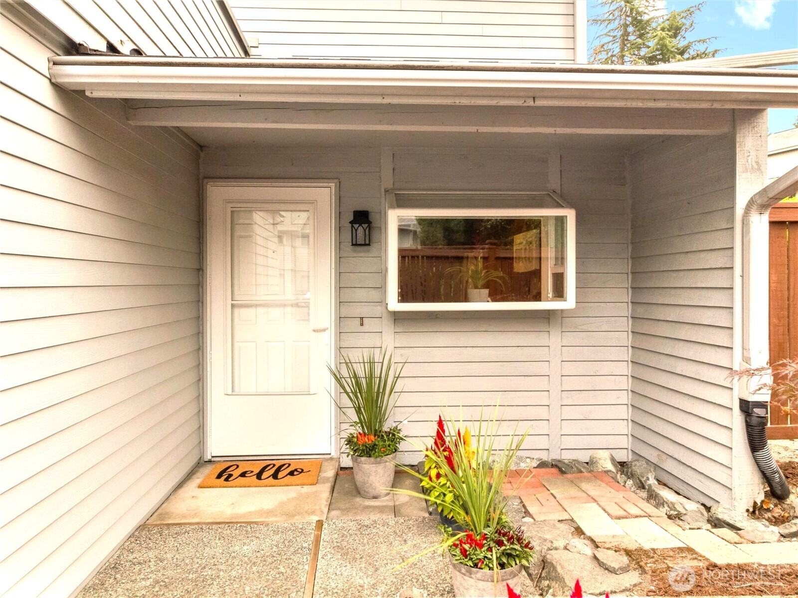 5533 Bridgeport Way W D