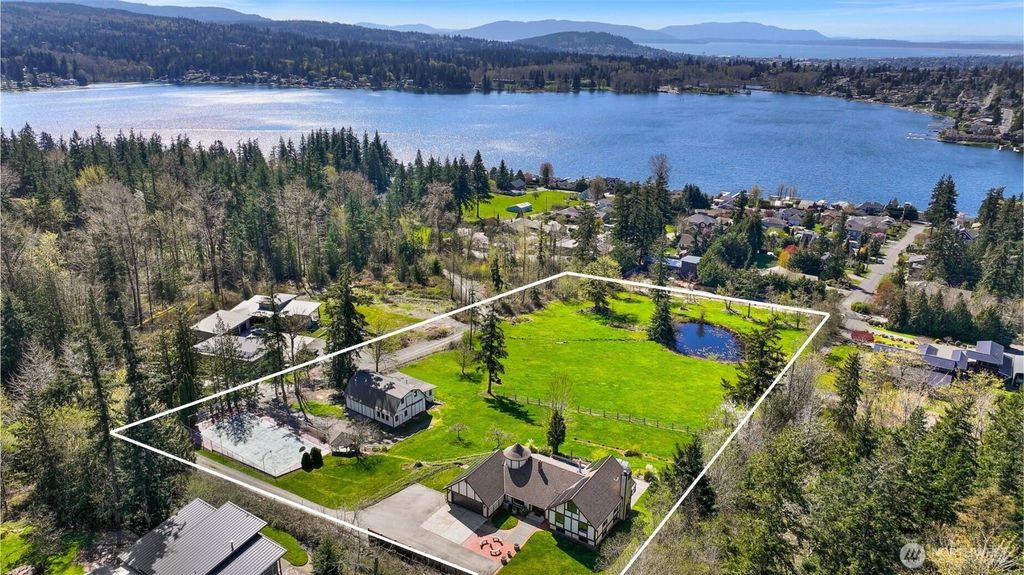 Photo of 5225 E North Street, Bellingham, WA 98226 (MLS # 2526941)