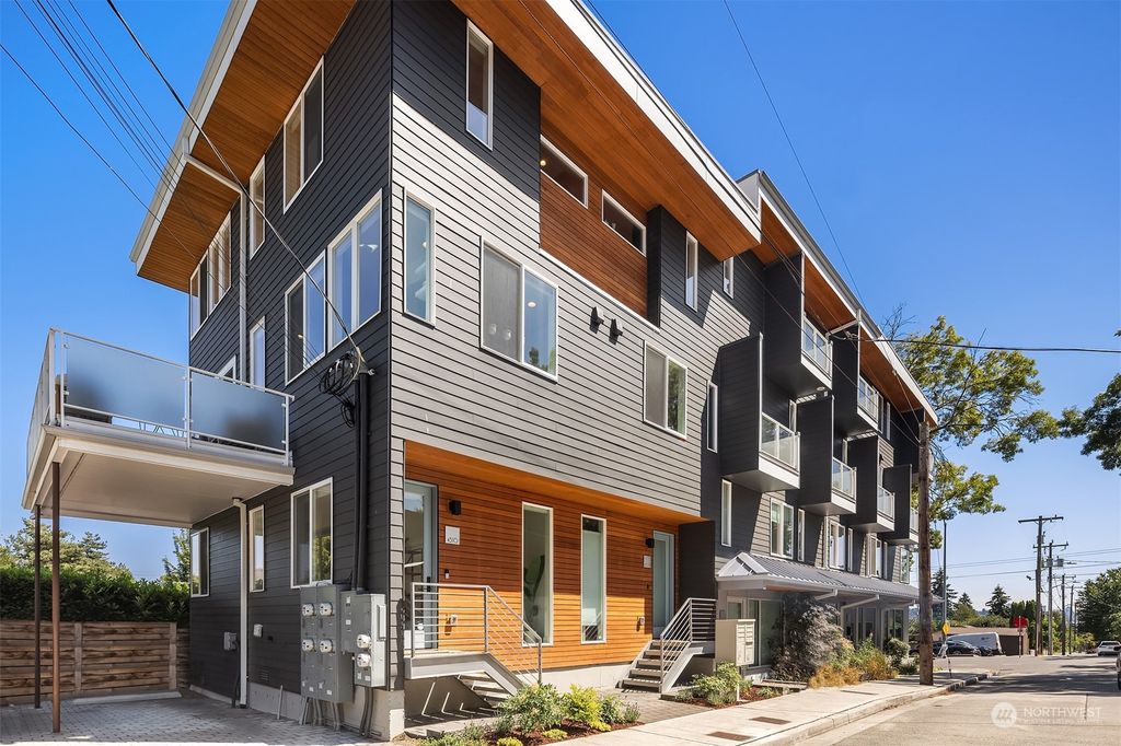 Photo of 4510 1st Avenue NE, Seattle, WA 98105 (MLS # 2262268)