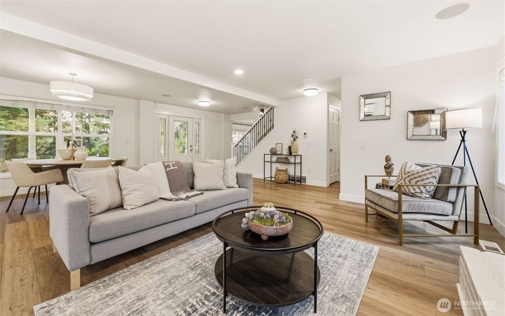 Photo of 7664 NE 14th Street, Medina, WA 98039 (MLS # 2500190)