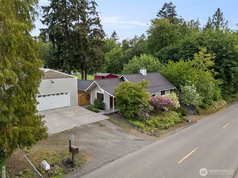 Photo of 6096 E Collins Road, Port Orchard, WA 98366 (MLS # 2526181)