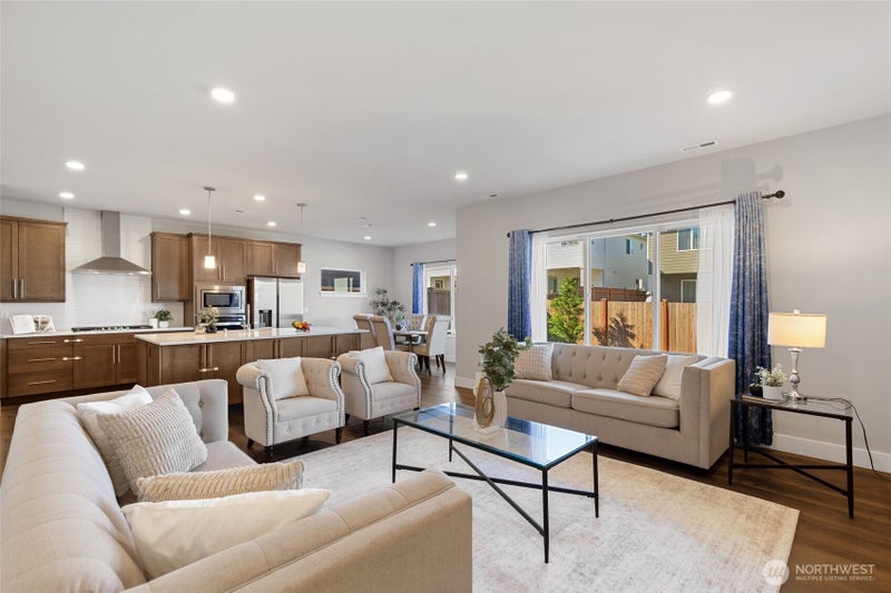 17802 1st Avenue W