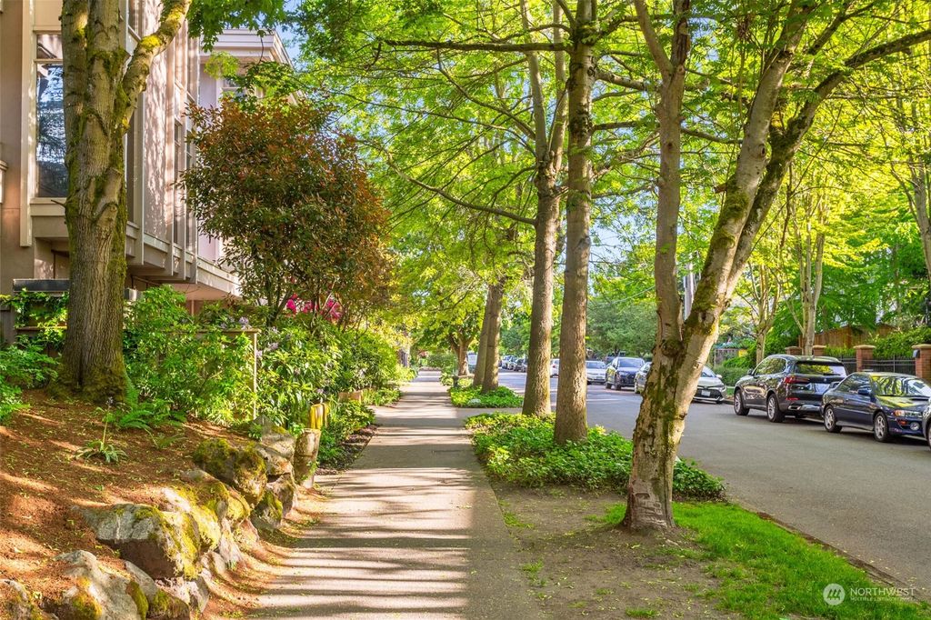 Photo of 1118 Broadway Avenue E #A, Seattle, WA 98102 (MLS # 2238492)