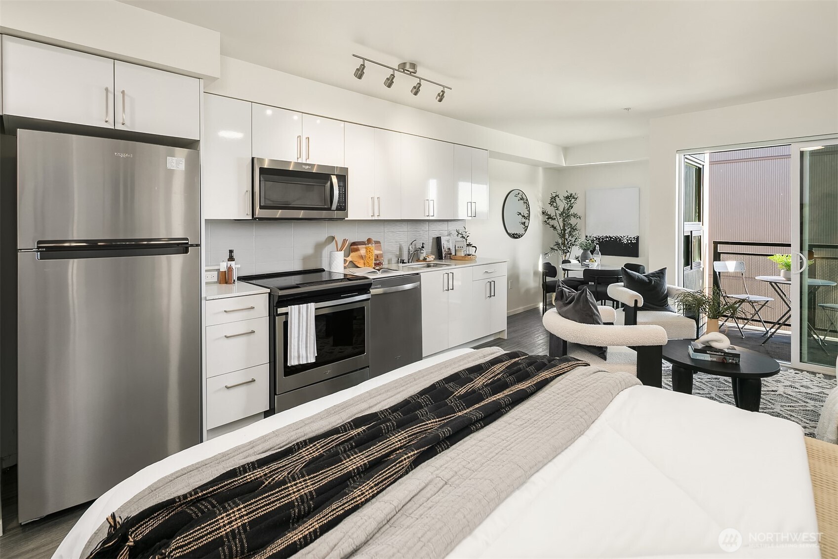 4609 Union Bay Place NE 551