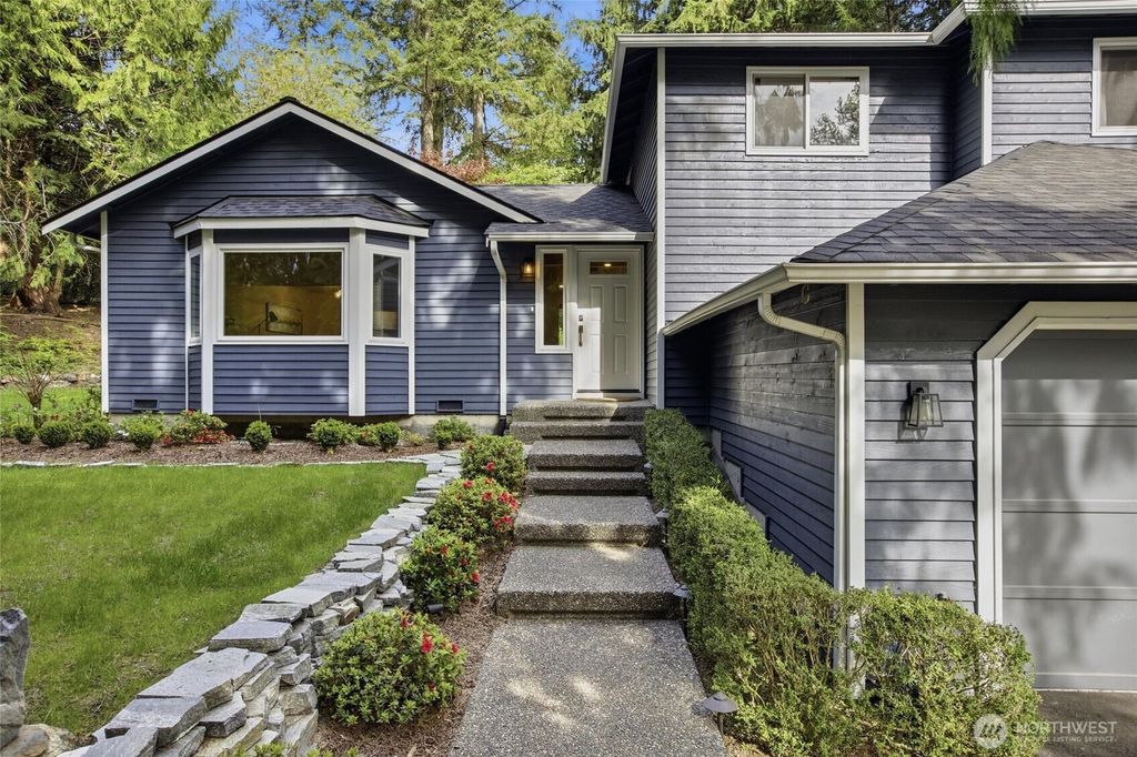 Photo of 22731 95th Avenue SE, Woodinville, WA 98077 (MLS # 2519915)