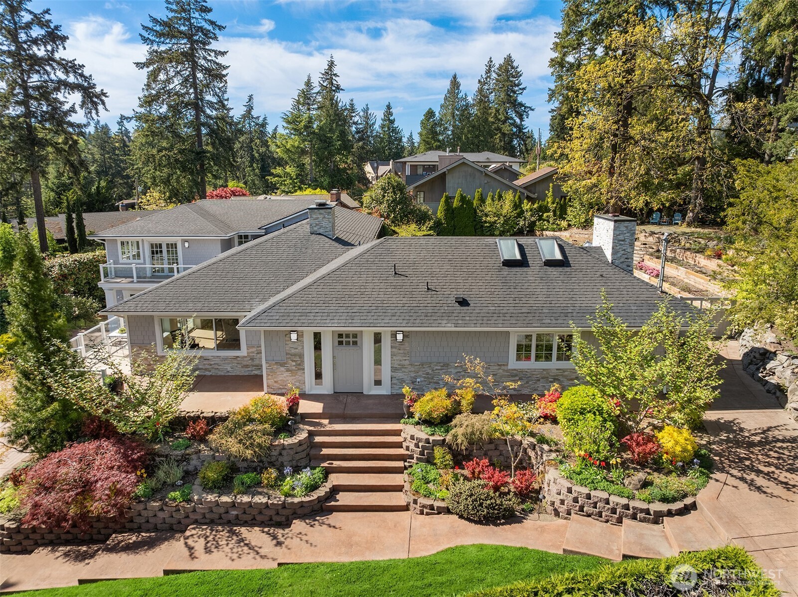 29 94th Avenue NE