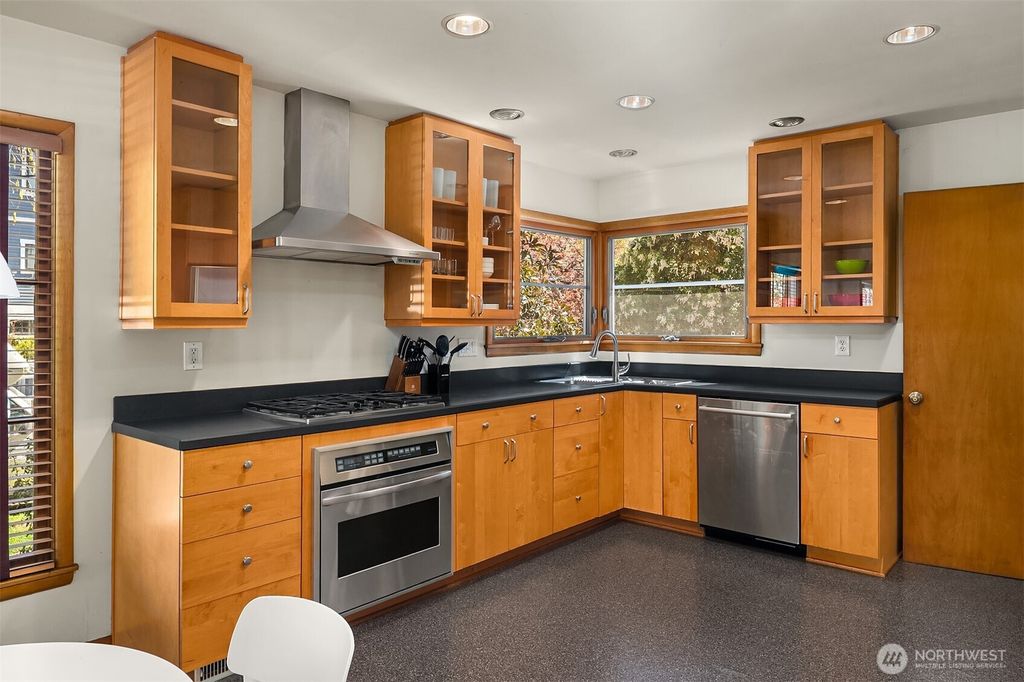 Photo of 1821 N 47th Street, Seattle, WA 98103 (MLS # 2504719)