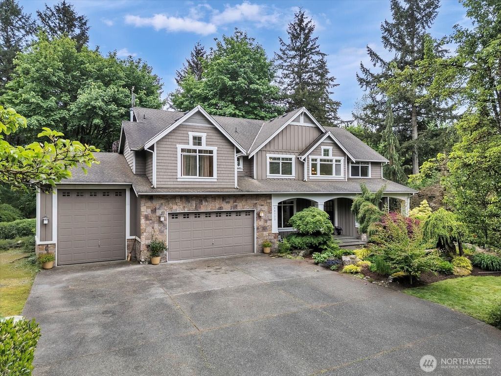 Photo of 20735 SE 162nd Way, Renton, WA 98059 (MLS # 2377338)