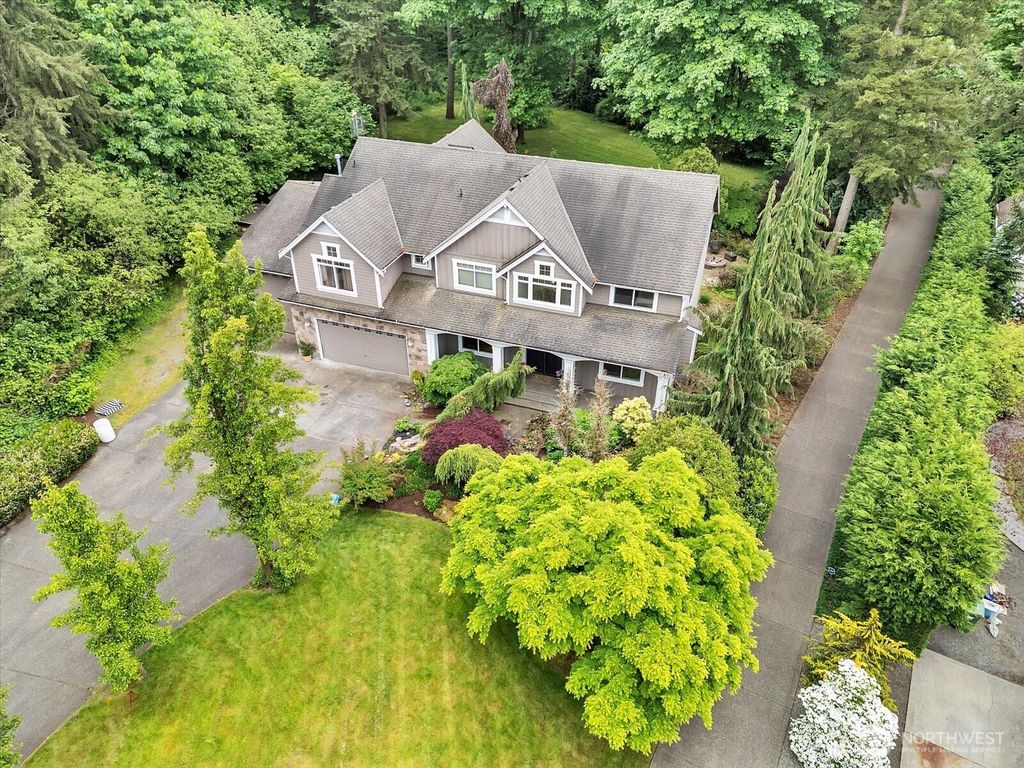 Photo of 20735 SE 162nd Way, Renton, WA 98059 (MLS # 2377338)