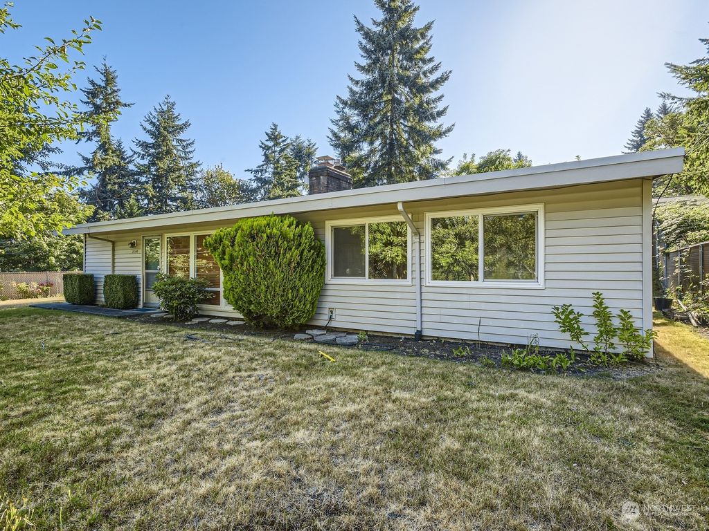 Photo of 20340 Wallingford Avenue N, Shoreline, WA 98133 (MLS # 2162661)