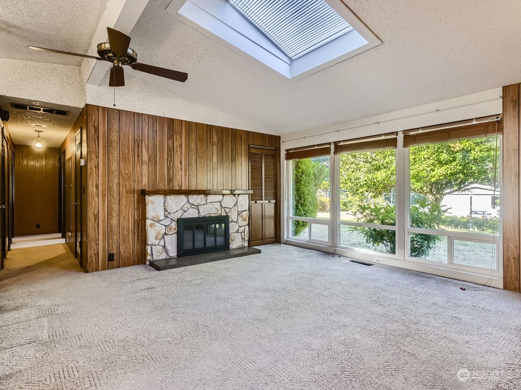 Photo of 20340 Wallingford Avenue N, Shoreline, WA 98133 (MLS # 2162661)