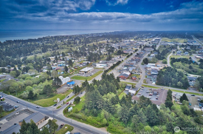 899 Ocean Shores Boulevard NW