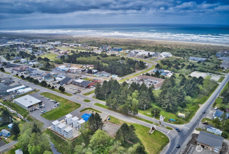 899 Ocean Shores Boulevard NW