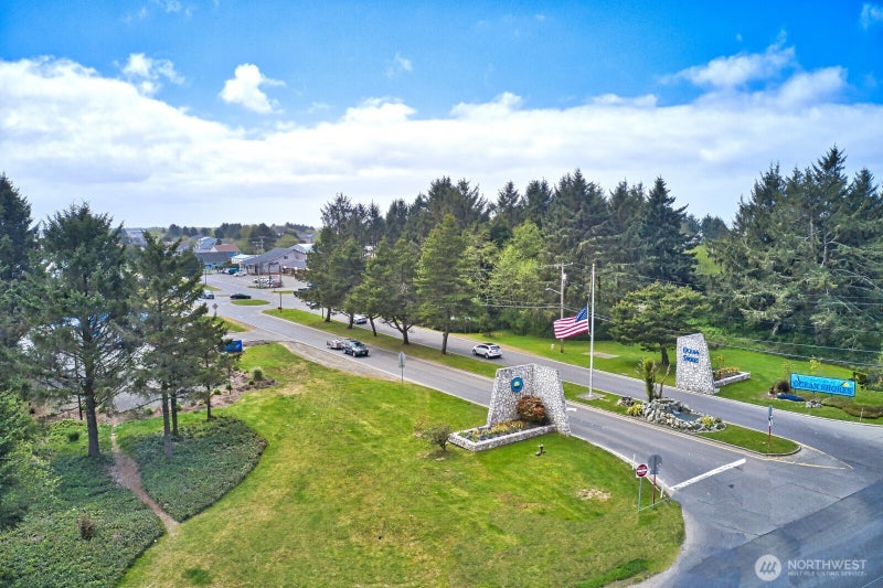 899 Ocean Shores Boulevard NW