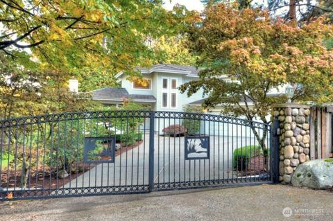 Photo of 17955 SE 60th Street, Bellevue, WA 98006 (MLS # 2438534)