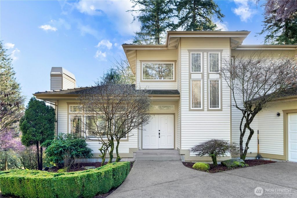 Photo of 17955 SE 60th Street, Bellevue, WA 98006 (MLS # 2438534)