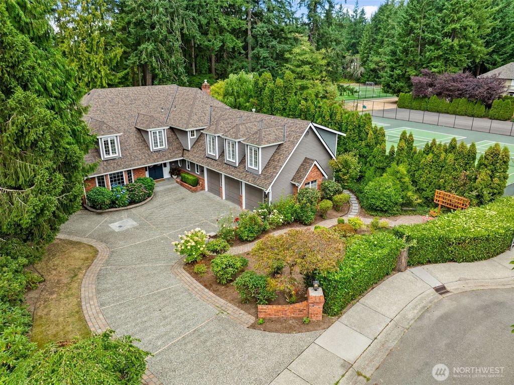 Photo of 3385 126th Avenue NE, Bellevue, WA 98005 (MLS # 2422903)