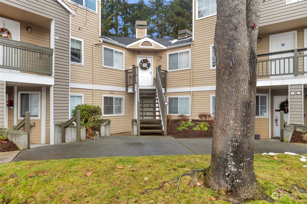 Photo of 5300 Harbour Point Boulevard #301F, Mukilteo, WA 98275 (MLS # 2021451)