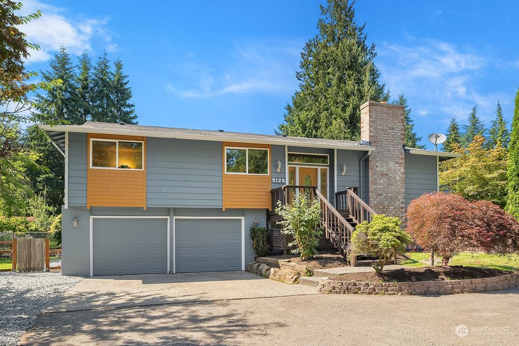 Photo of 5126 NE 187th Street, Lake Forest Park, WA 98155 (MLS # 2132893)