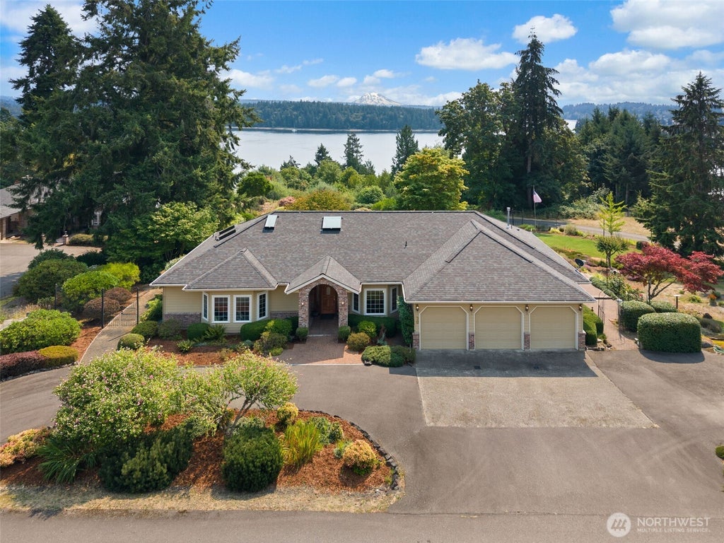 Photo of 30 SE Dawnview Crest CRST, Shelton, WA 98584 (MLS # 2561226)