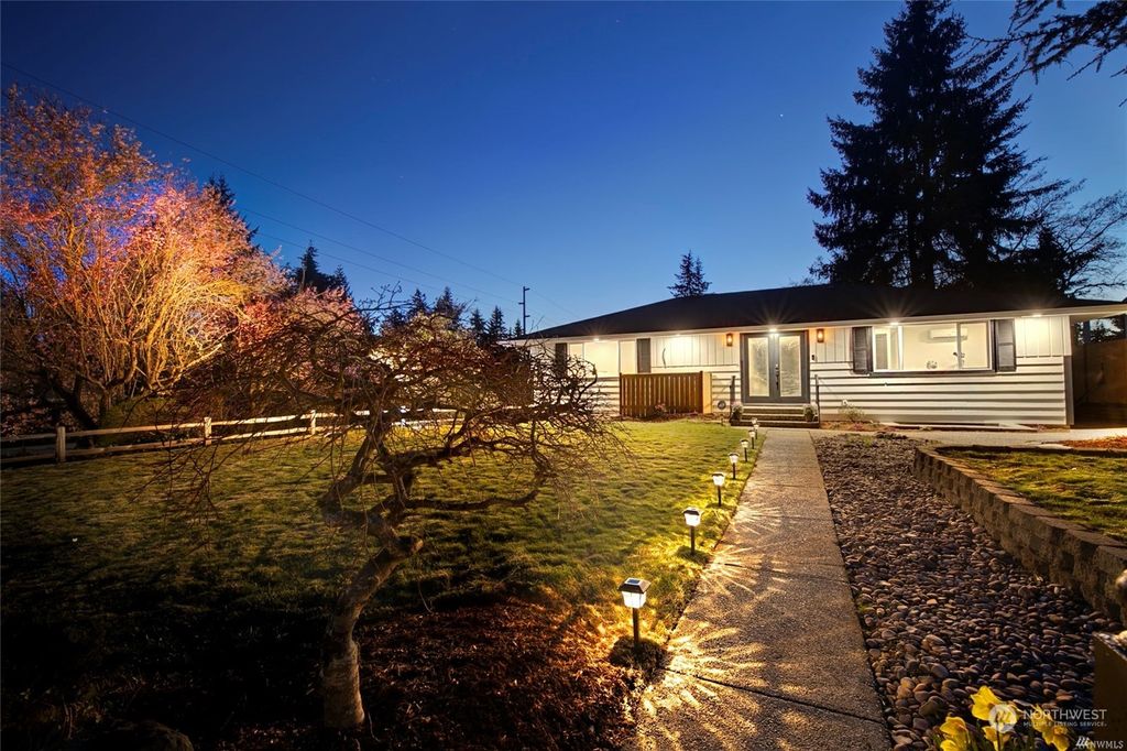 Photo of 22726 90th Avenue W, Edmonds, WA 98026 (MLS # 2199386)