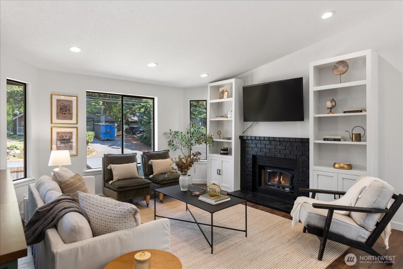 1511 N Lake Stickney Drive
