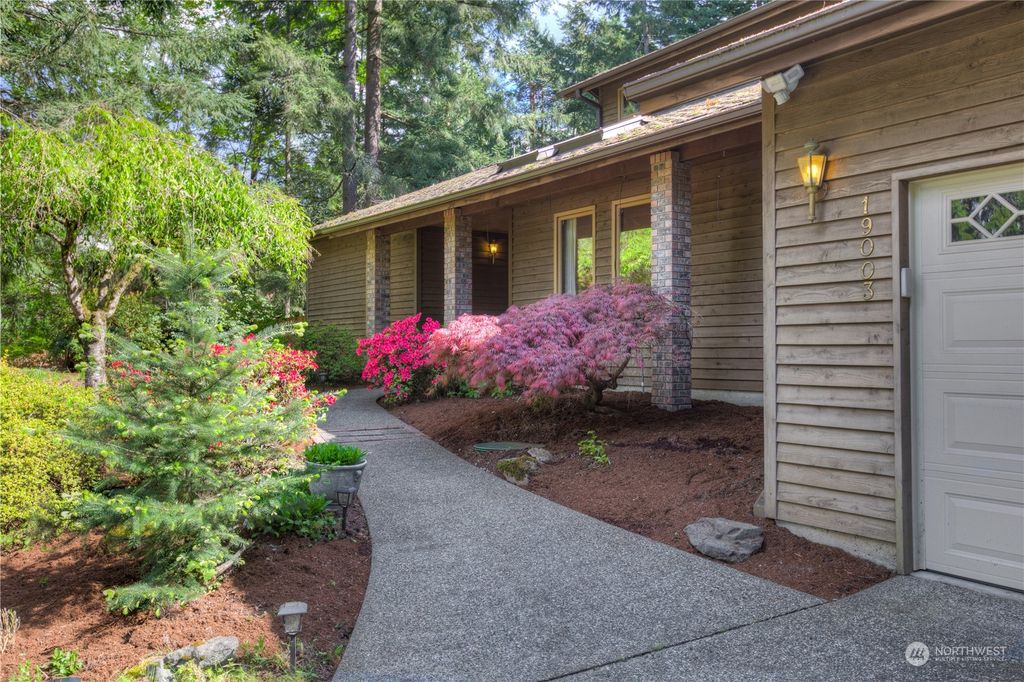 Photo of 19003 146th Avenue SE, Renton, WA 98058 (MLS # 2235444)