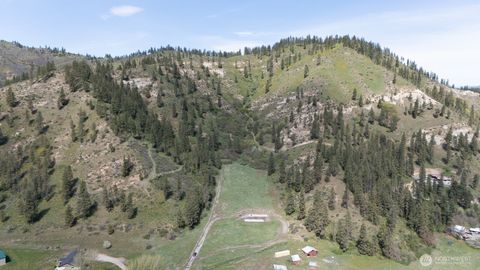 Photo of 67 Karl Downs Lane, Cashmere, WA 98815 (MLS # 2509459)