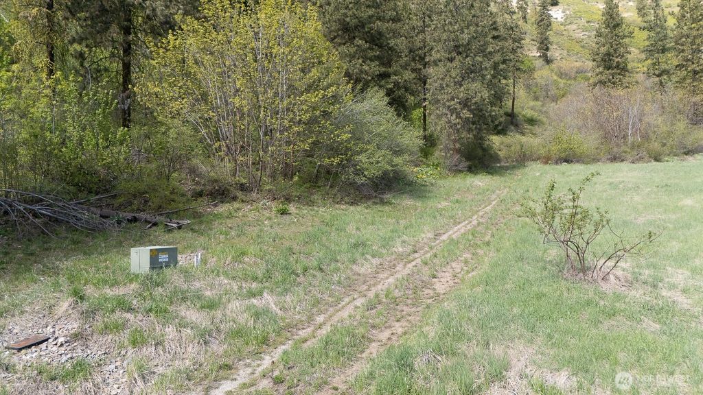 Photo of 67 Karl Downs Lane, Cashmere, WA 98815 (MLS # 2509459)