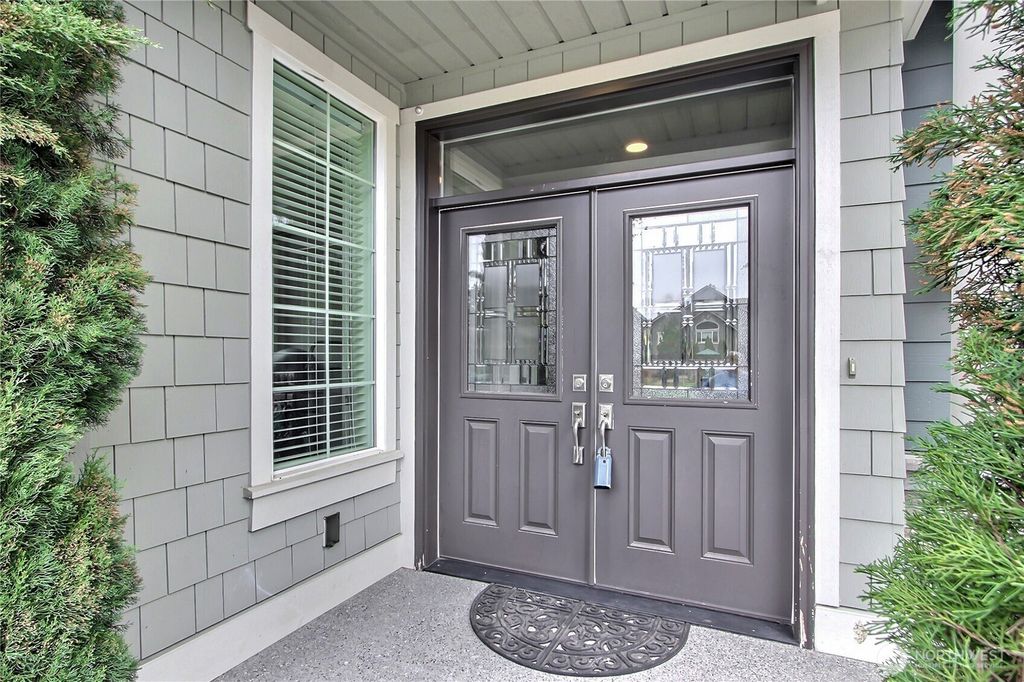 Photo of 21352 NE 9th Place, Sammamish, WA 98074 (MLS # 2348765)